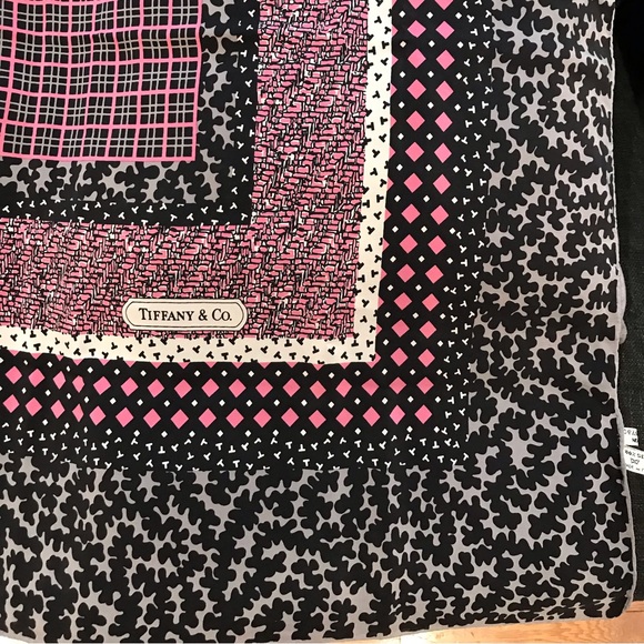 Tiffany & Co. Silk Scarf with Box - 35”x 35” 🤩 - Picture 13 of 17